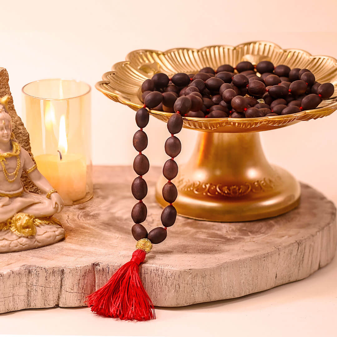 SHIVALOKA. Lotus Dhyana Kum Kum (gold) 108 – 3