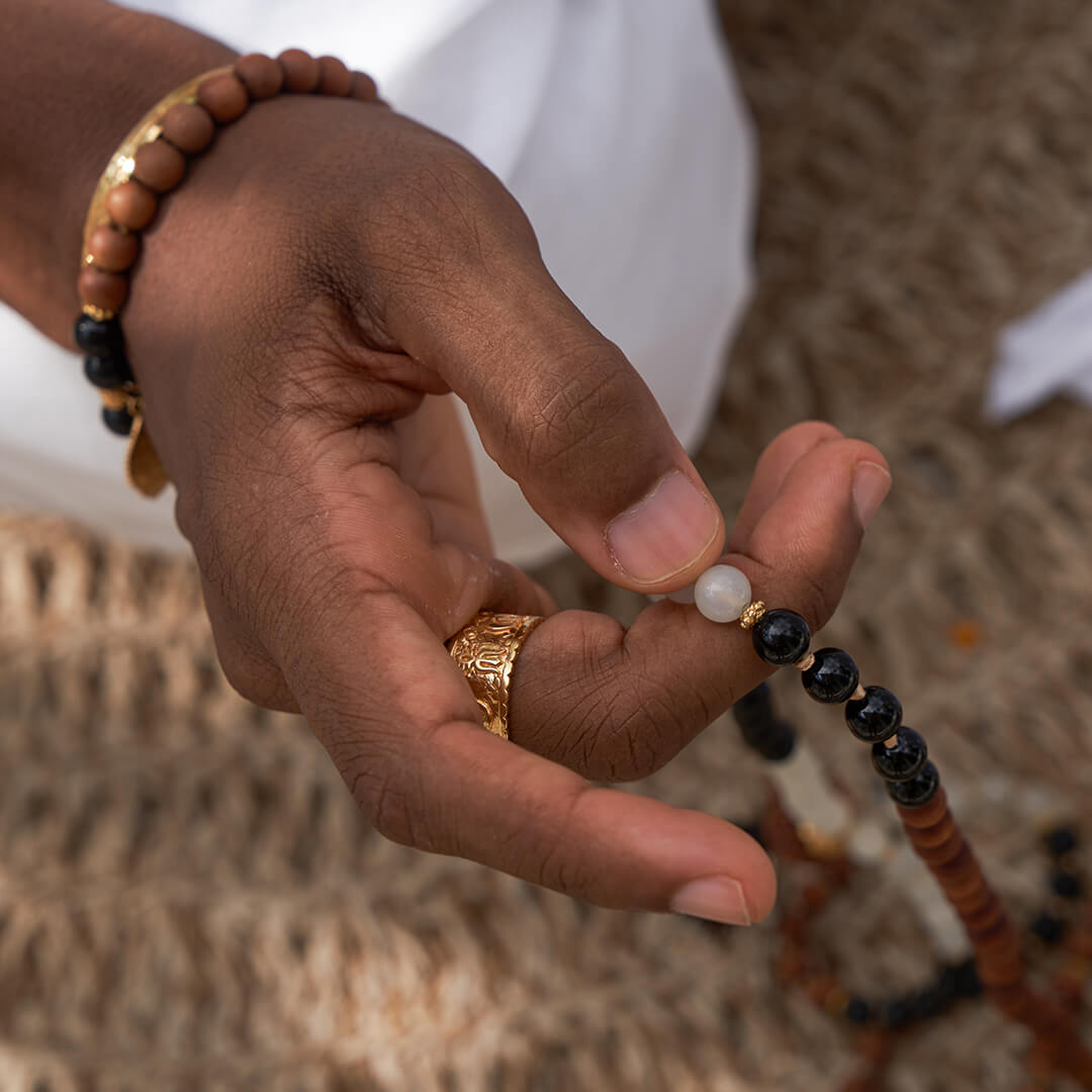 Ganapati Onyx (gold) 10