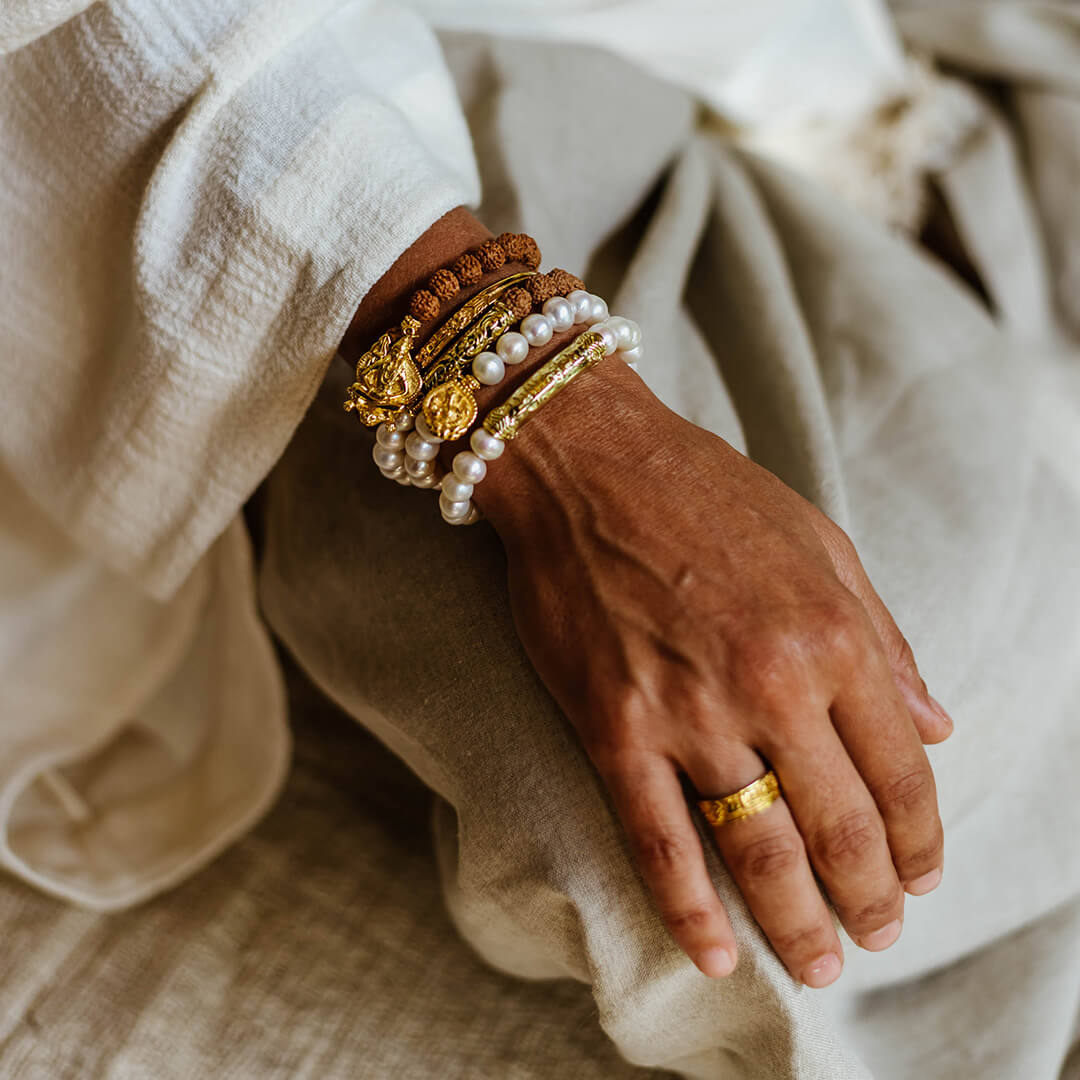 Mahadeva-Shiva-pendant-rudraksha-bracelet-(gold)-Square10