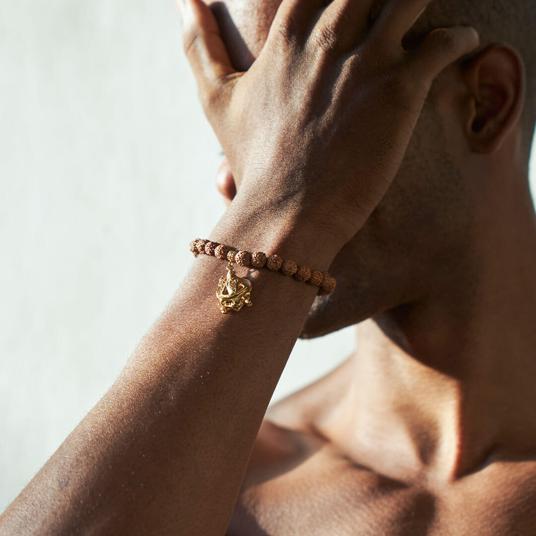 Mahadeva-Shiva-pendant-rudraksha-bracelet-(gold)-Square7