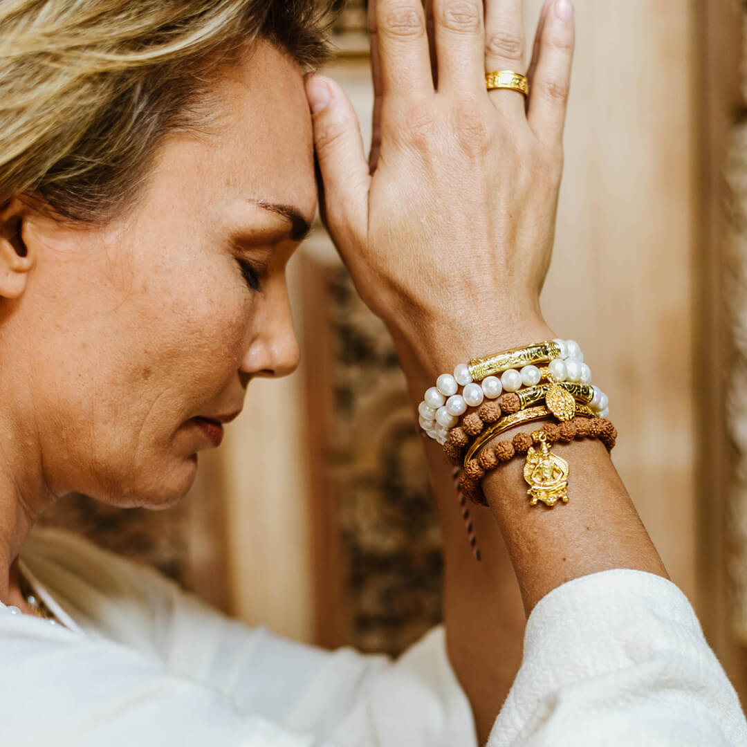 Mahadeva-Shiva-pendant-rudraksha-bracelet-(gold)-Square8