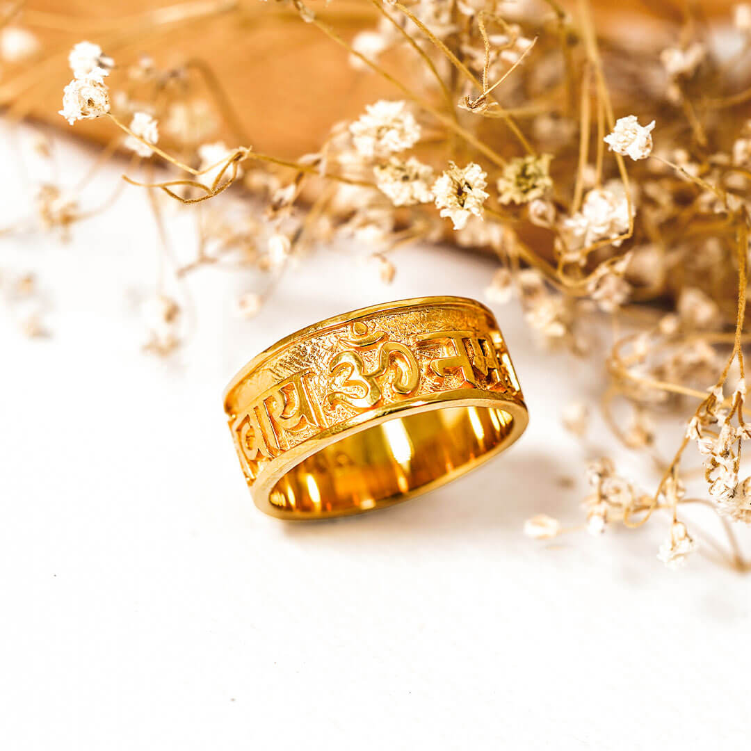 Om Namah Shivaya (gold) 4