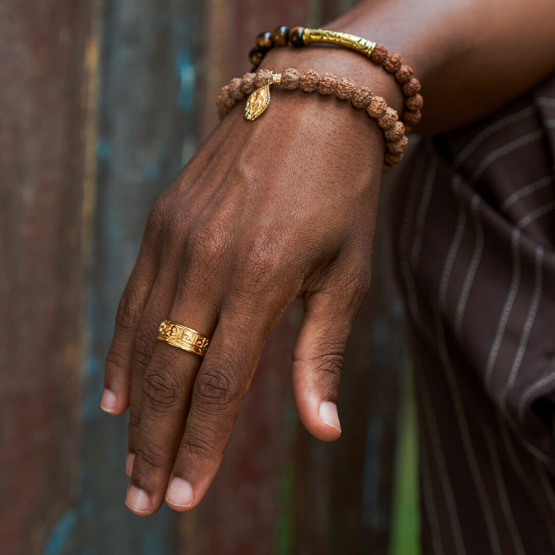 Om Namah Shivaya (gold) 7