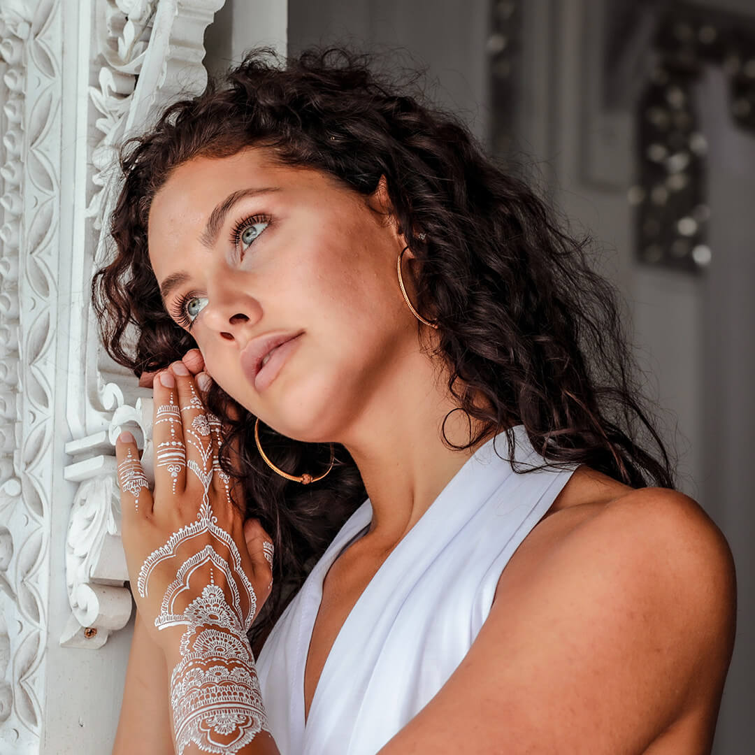 ilayati (gold) – square8