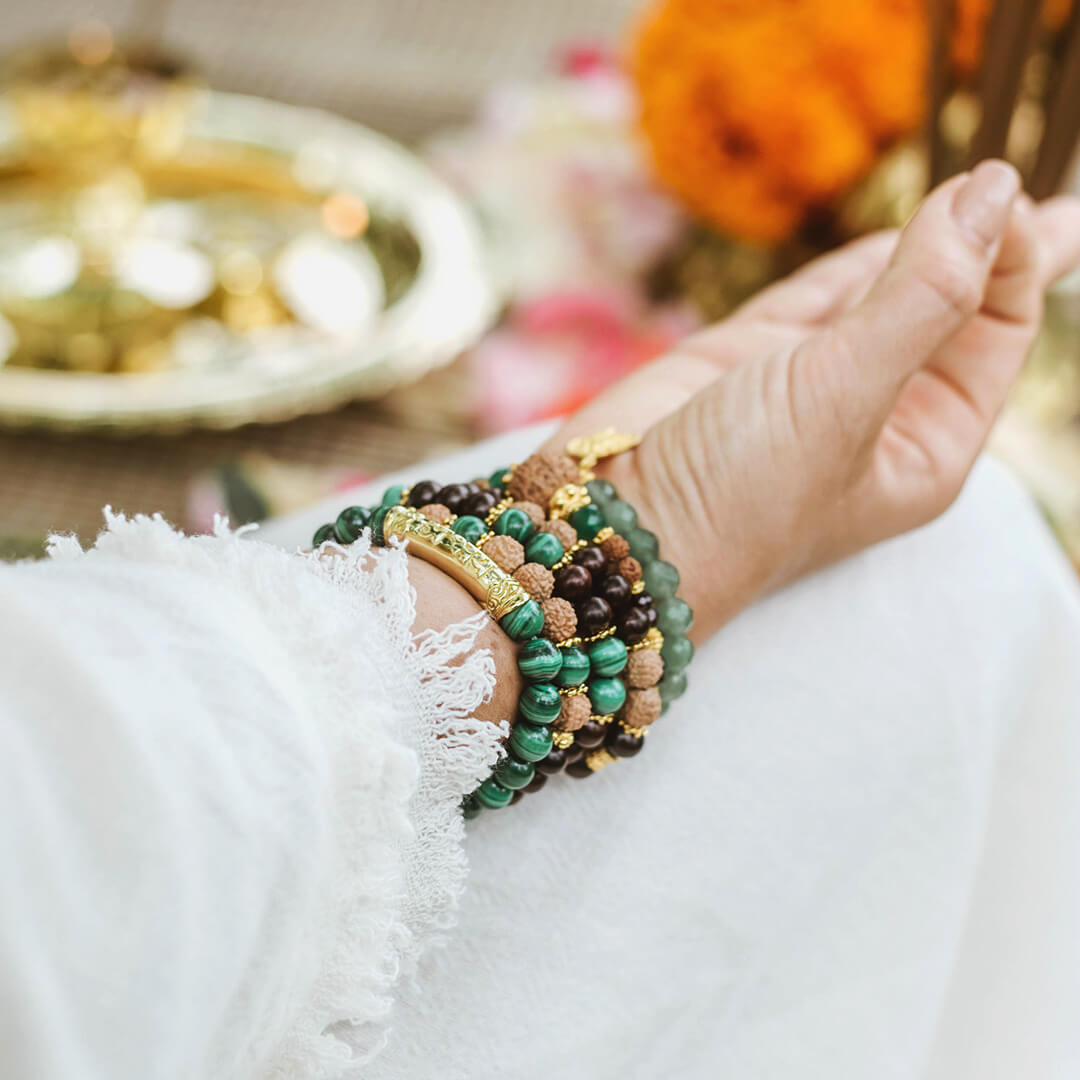 FEARLESS Sanskrit Malachite Bracelet (gold brass) 6