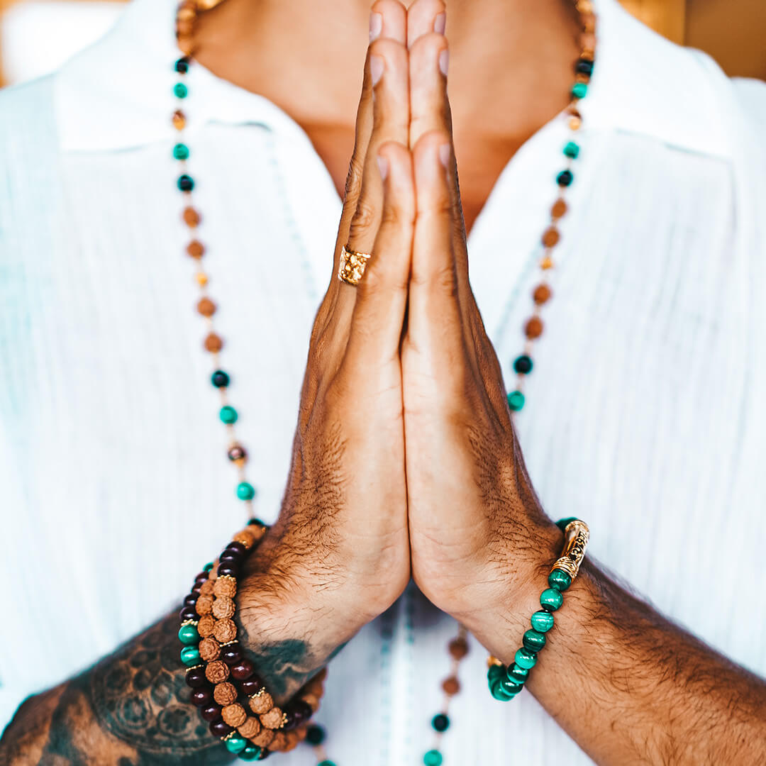 FEARLESS Sanskrit Malachite Bracelet (gold brass) 9