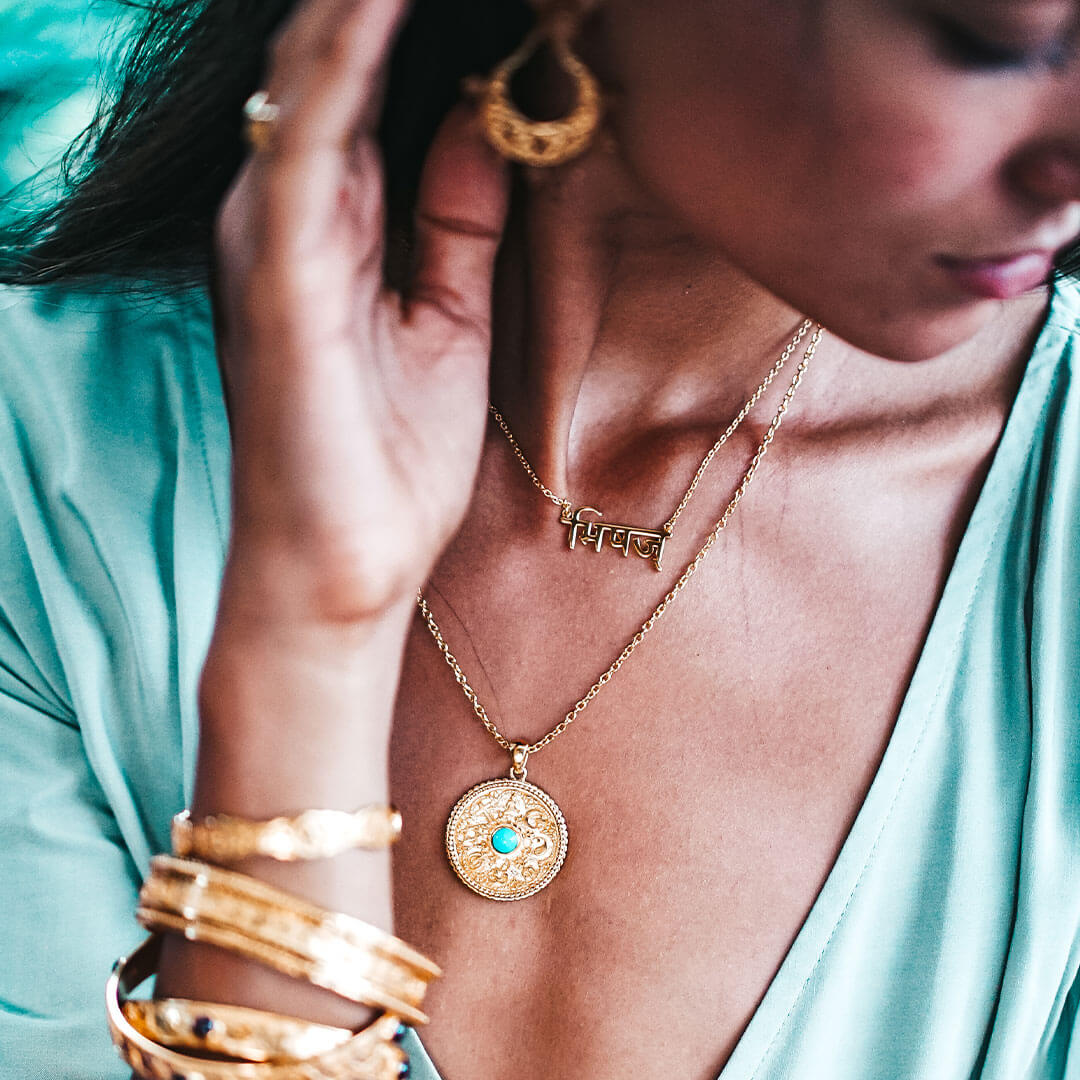 Healer (gold) 4 – square