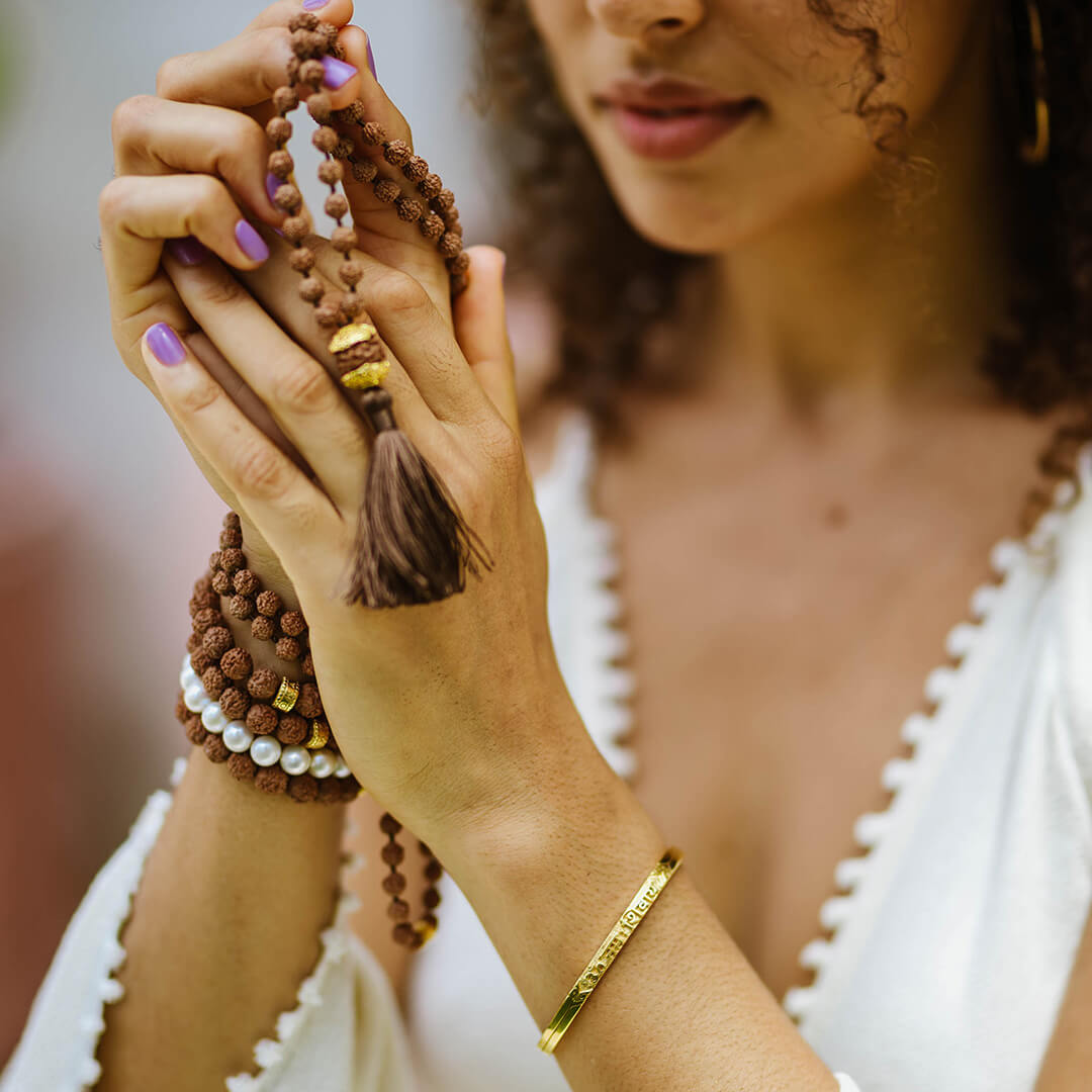 Shiva Mantra Cuff gold 7