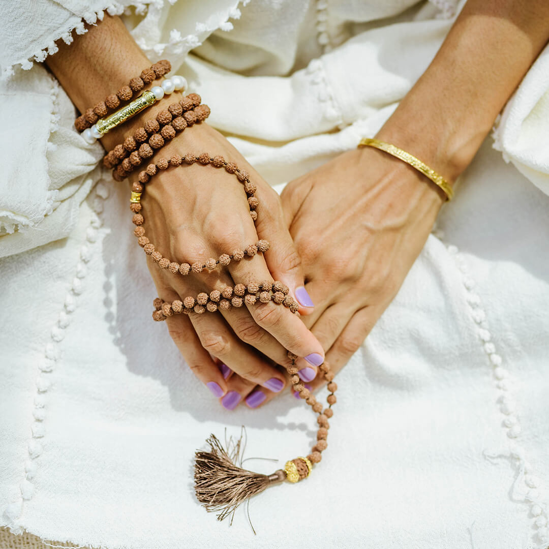 Shiva Mantra Cuff gold 8