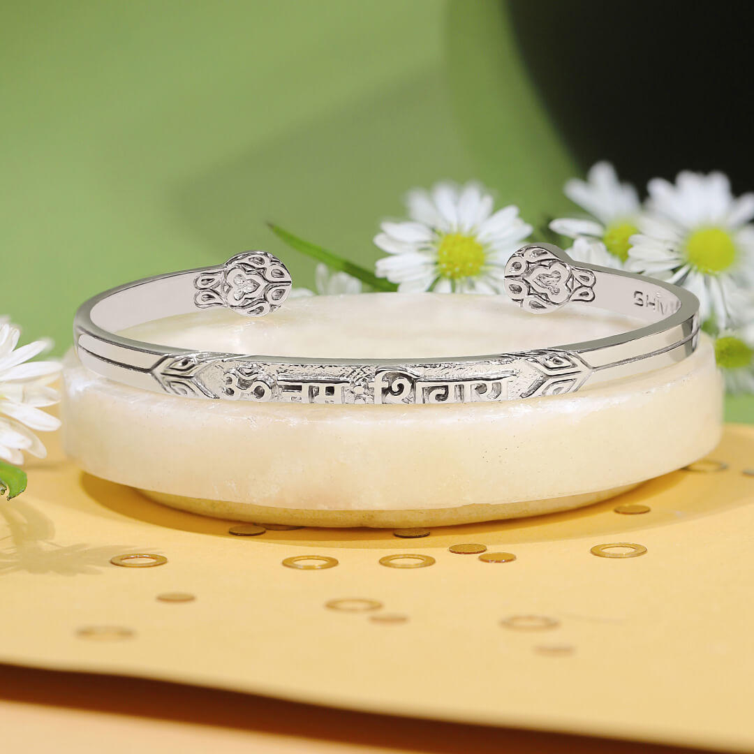 Shiva mantra cuff silver 6