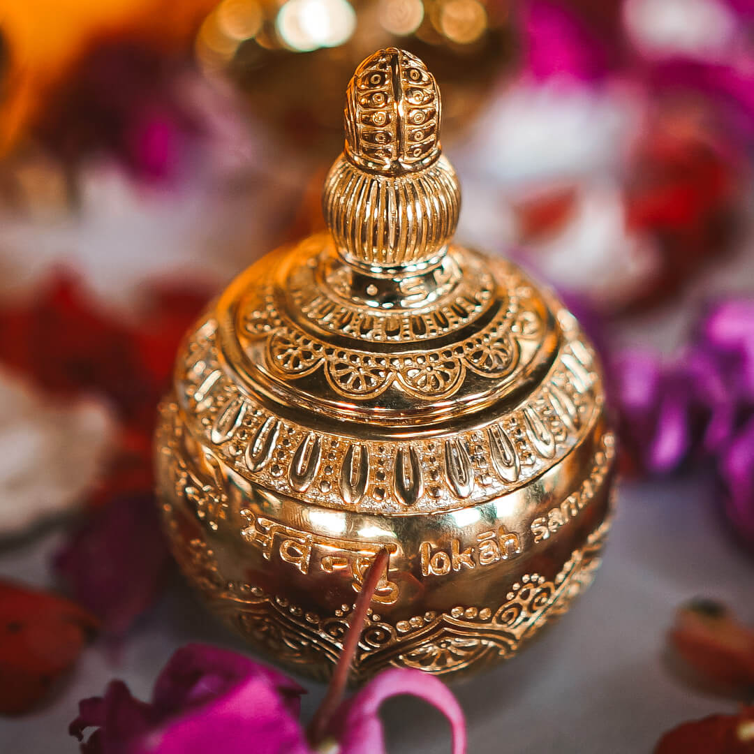 Blessing Mantra Altar Bowl (Brass) 8 – square