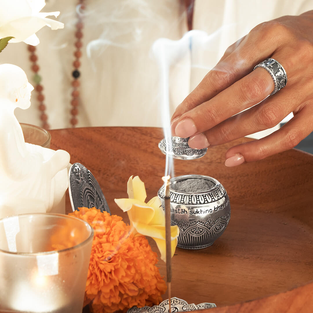 Blessing Mantra Altar Bowl (Silver) – square7