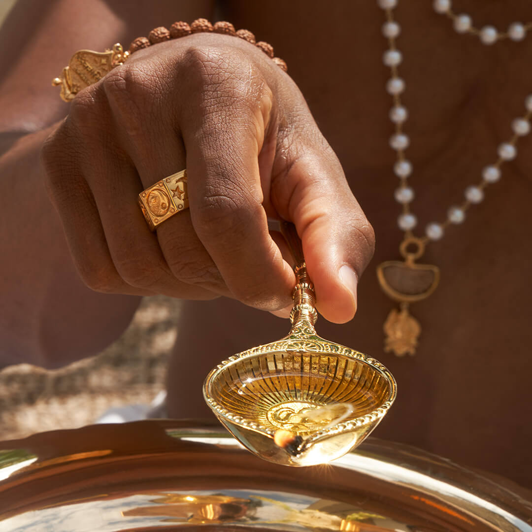 Dipti Arathi Puja Oil Lamp (18cm) 12 – square