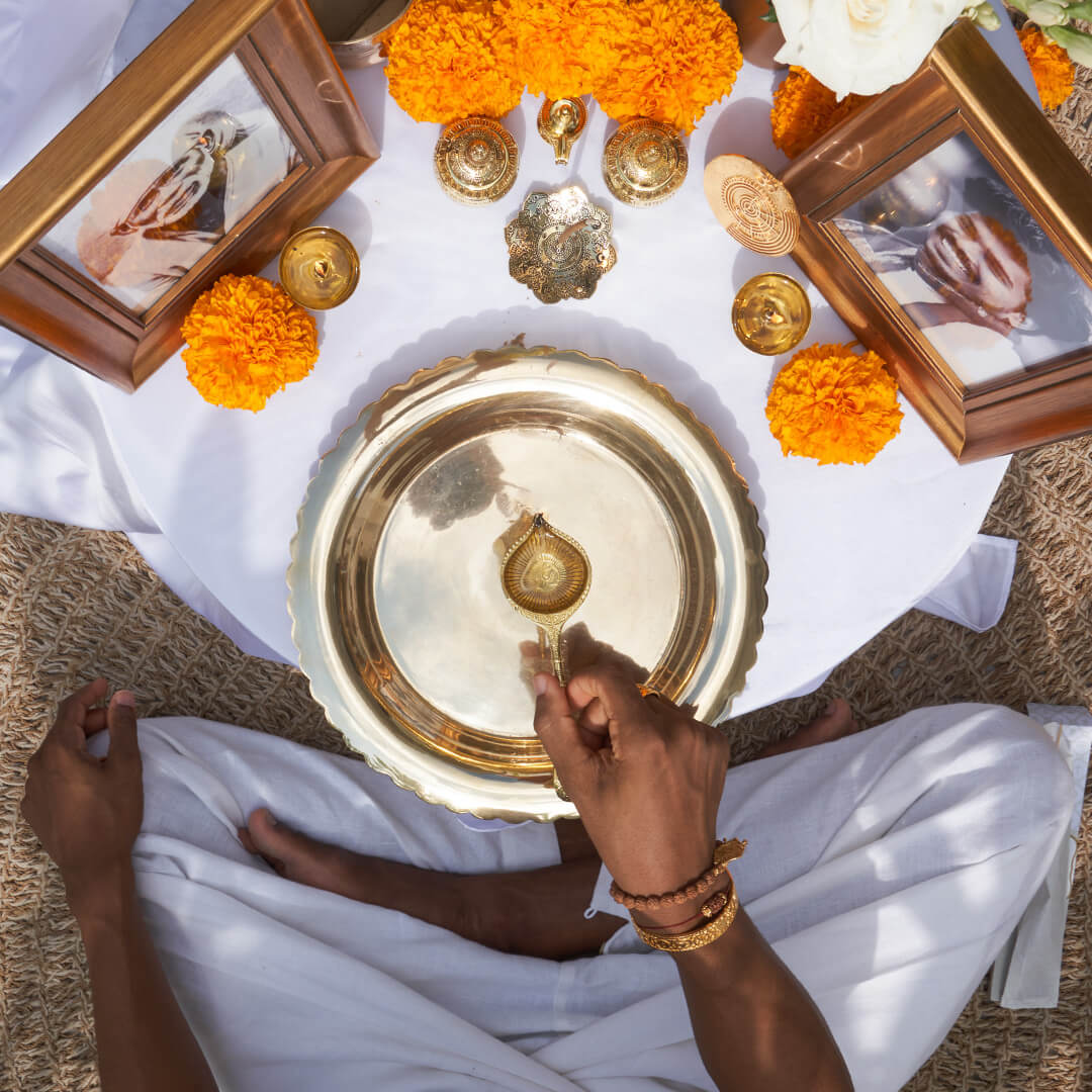 Dipti Arathi Puja Oil Lamp (18cm) 9 – square