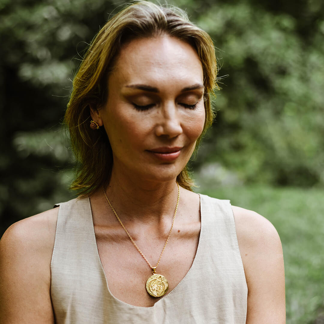 Ganesh Yantra Pendant Necklace gold 4