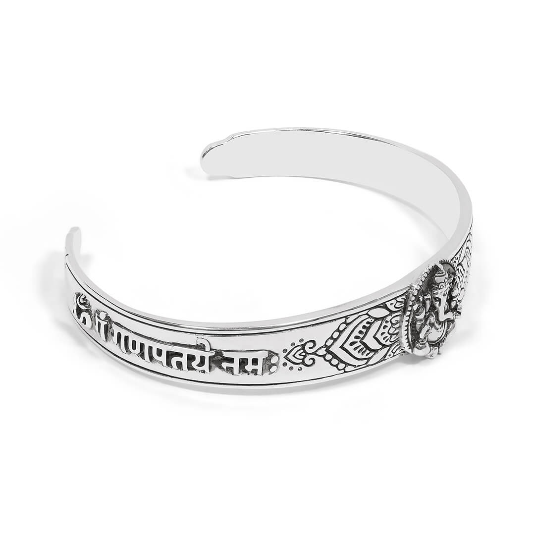 Vighnahara Cuff silver 3
