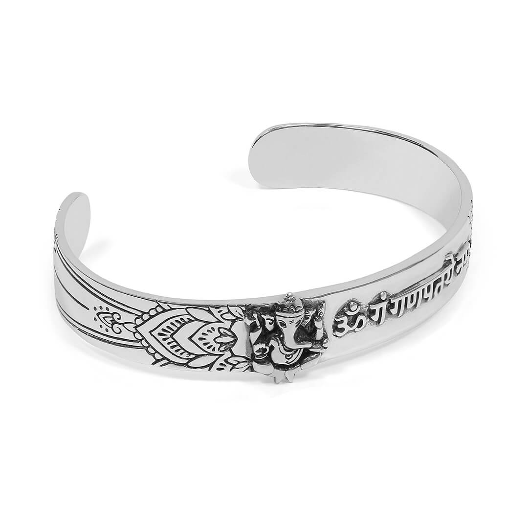 Vighnaharta Cuff silver 3