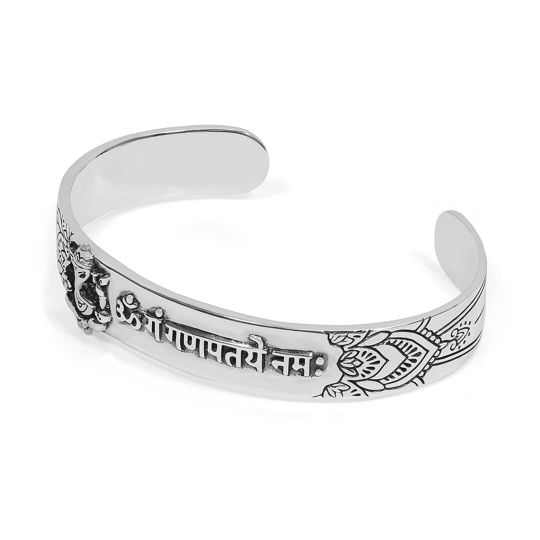 Vighnaharta Cuff silver 4